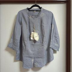 新品　刺繍ブラウスの画像