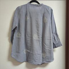 新品　刺繍ブラウスの画像