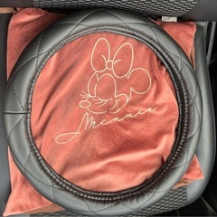 車のハンドルカバー