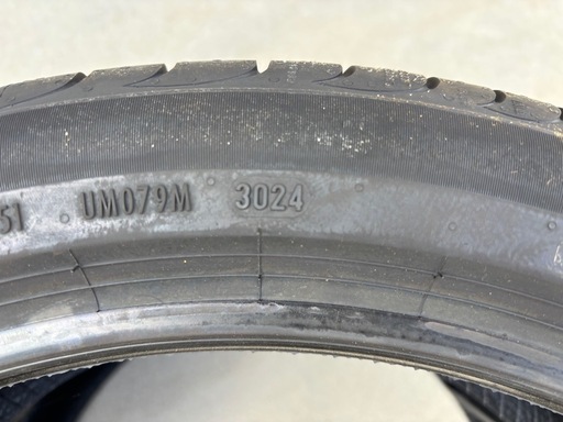 【現在お取引中】 ピレリ　未使用タイヤ２本とおまけの１本　215/45/R18(93W XL)