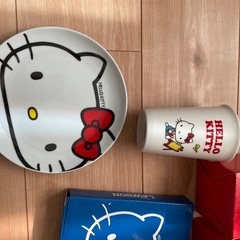 【新品未使用】非売品　キティーお皿、コップセットの画像
