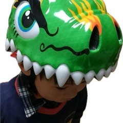 『お譲り先決まりました』【子供用】自転車用ヘルメット⭐︎恐竜⭐︎中古