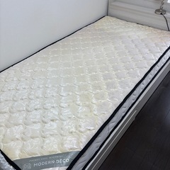 ベッド シングルベッド 収納付き ベッドフレーム シングル セミダブル ダブル ベット コンセント付き USBポート付き 引き出し付き ヘッドボード 宮棚 宮付き フロアベッド ローベッド ロータイプ 収納ベッド 木製ベッド 北欧の画像