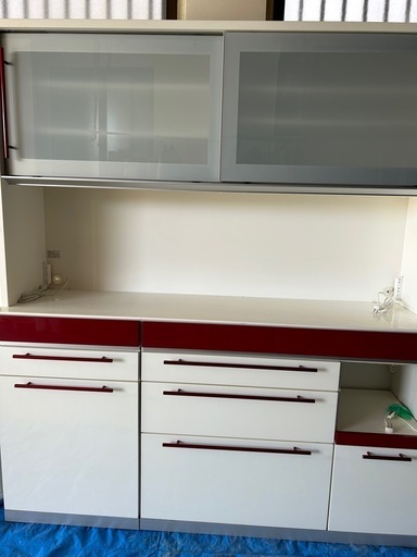 食器棚（受け取り先決まりました）