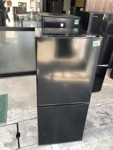 NO B118  ?福岡市内配送設置無料✨?106L 2ドア冷蔵庫 小さい ニトリ NTR-106BK 2022年製 ブラック 単身用