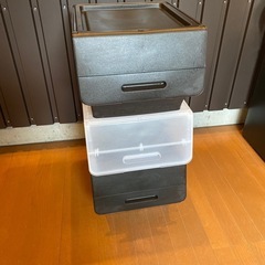 プラスチック収納ケース