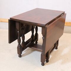松本民芸家具のＭ型バタフライテーブルです。ミズメザクラ無垢材を使用したクラシカルな食卓は上品で洗練された印象♪使い込むほどに美しさと味わいが増す伸長式テーブルでダイニングを寛ぎ空間に。の画像