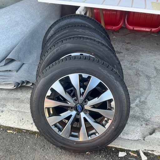 〈本日限定値下げ〉アウトバック 純正タイヤ・ホイール