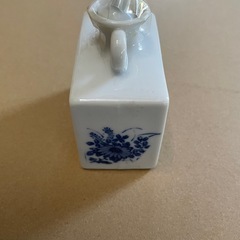 陶器水差しの画像