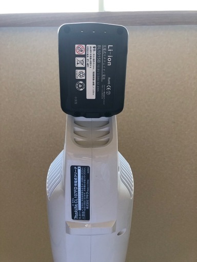 マキタ　cl107fd  コードレス掃除機