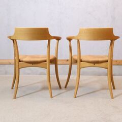 飛騨産業 キツツキ クレセント オーク無垢材 ダイニングチェア ② キツツキマークでお馴染みの飛騨産業より佐々木 敏光デザインのオーク