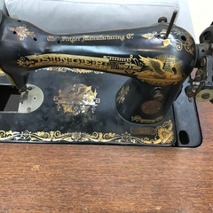 【ジャングルジャングル岩出店】【A646】アンティーク家具　ミシン台　シンガー　※動作不可※の画像