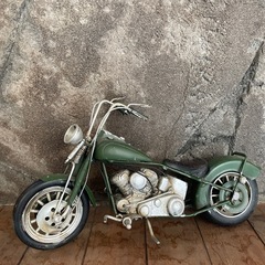 13　レトロなバイクの置物の画像