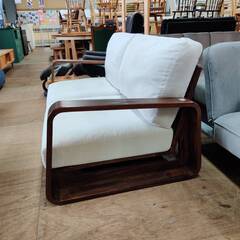 【愛品倶楽部柏店】a.flat アーム2.5人掛けハイバックソファ テン インダカ無垢材 幅180cmの画像