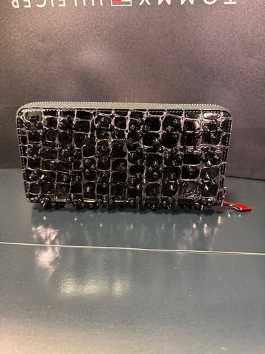 Christian Louboutin ブラック長財布 (FUTURE) 鴨居の小物《財布 Christian Louboutin ブラック長財布 (FUTURE) 鴨居の小物《財布