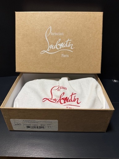 Christian Louboutin ブラック長財布