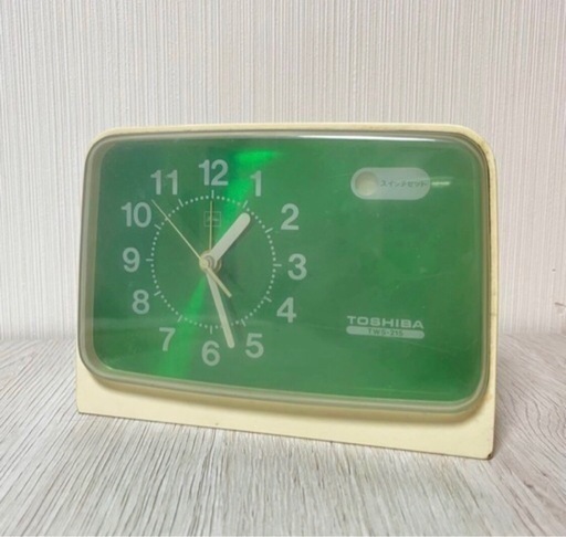 昭和レトロ東芝タイムスイッチ (アカツキ) 上塩屋の時計《置時計