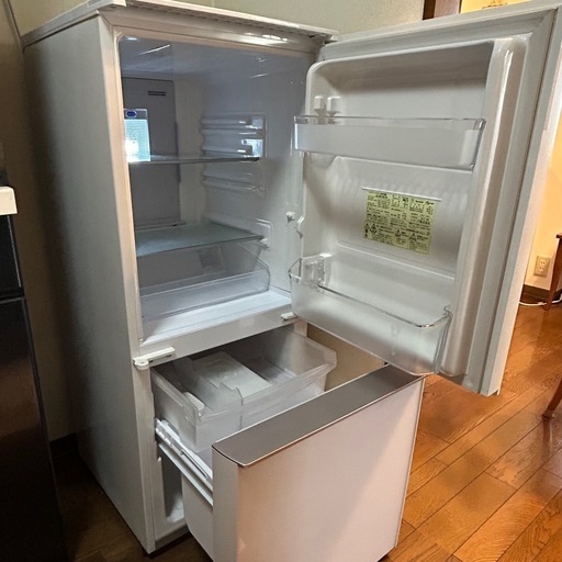 SHARP 冷蔵庫 (137L)