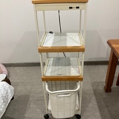 キャスター付きワゴンの画像