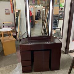 両袖三面鏡ドレッサー　裏収納・照明付き　高級家具の画像