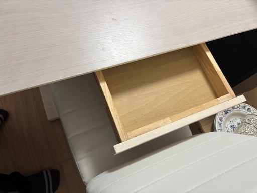 ダイニングテーブル