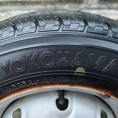 1本のみ！軽トラ用 鉄チンホイール＋ヨコハマ 145R12 LT スペアタイヤに如何でしょうか？（投稿ID : 1gt70q）の画像