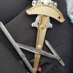 動作確認済み 保証付き　23 ジムニー　パワーウィンドウレギュレーターの画像