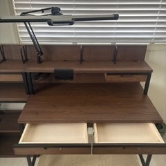 [新品同様]学習デスク＋LEDライト付の画像