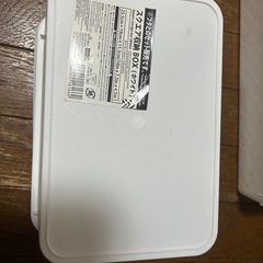 100均蓋付きケース 2つセットの画像