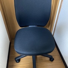 コクヨ　オフィスチェア　AXB-R3