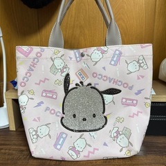小さいカバンの画像
