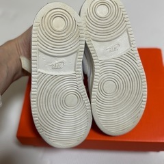 NIKEスニーカー　コートバーロウ15cmの画像