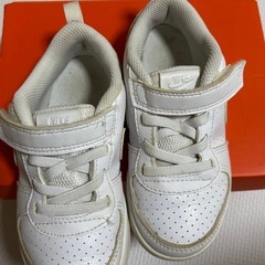 NIKEスニーカー　コートバーロウ15cmの画像