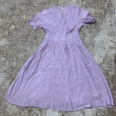 ラベンダー色ワンピース