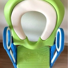 トイレトレーニング 踏み台 折りたたみ 補助便座 子供ステップ式 高さ調節可能   おまる練習 小便器 おしっこトレーニング　グリーン　　の画像