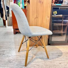 ① 布張り イームズチェア リプロダクト ダイニングチェア グレー★買取帝国 志木店の画像
