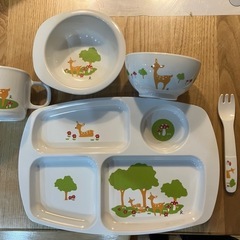 子供用　ブランド食器の画像