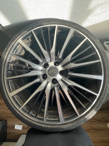 決まりました30プリウスホイール