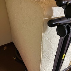 白マットレス　　折りたたみ式電動ベッド
