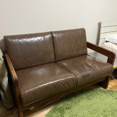 【無料】 　革ソファー