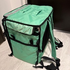 ウーバーイーツ配達バッグの画像