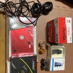 バイクバッテリー、バーエンド、レバー、ナンバーカバー♪