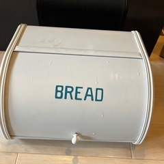 ブレッドケース　ショーケース