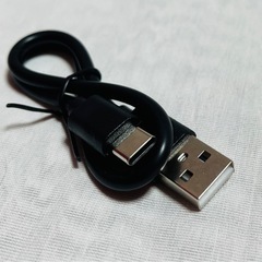 迷彩デザインのコンパクトなワイヤレススピーカー。の画像