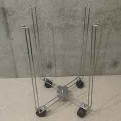 キャスター付きゴミ箱の画像