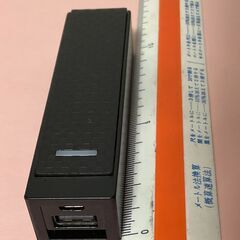 中古のモバイルバッテリー（充電コード付）の画像