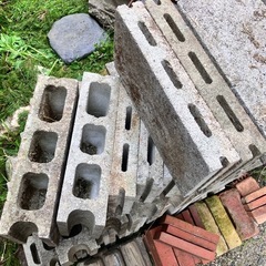 コンクリートブロックどれでもの画像
