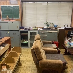<決まりました>オフィス用のデスクや棚など　※5/4までにご連絡下さいの画像