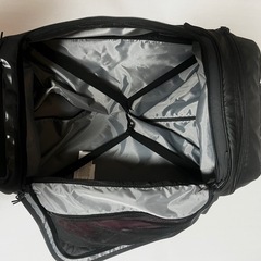 デカトロン　30L スーツケース ブラック 2way バックパック　日本未入の画像