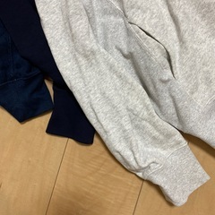 ユニクロパーカー　ジップパーカーの画像